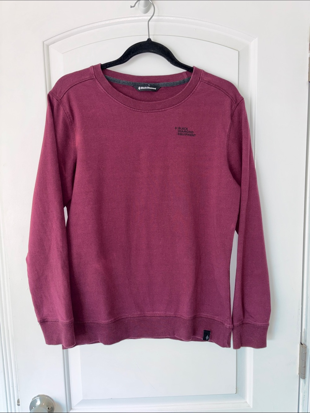 Black Diamond  Crewneck Pullover sweatshirt M